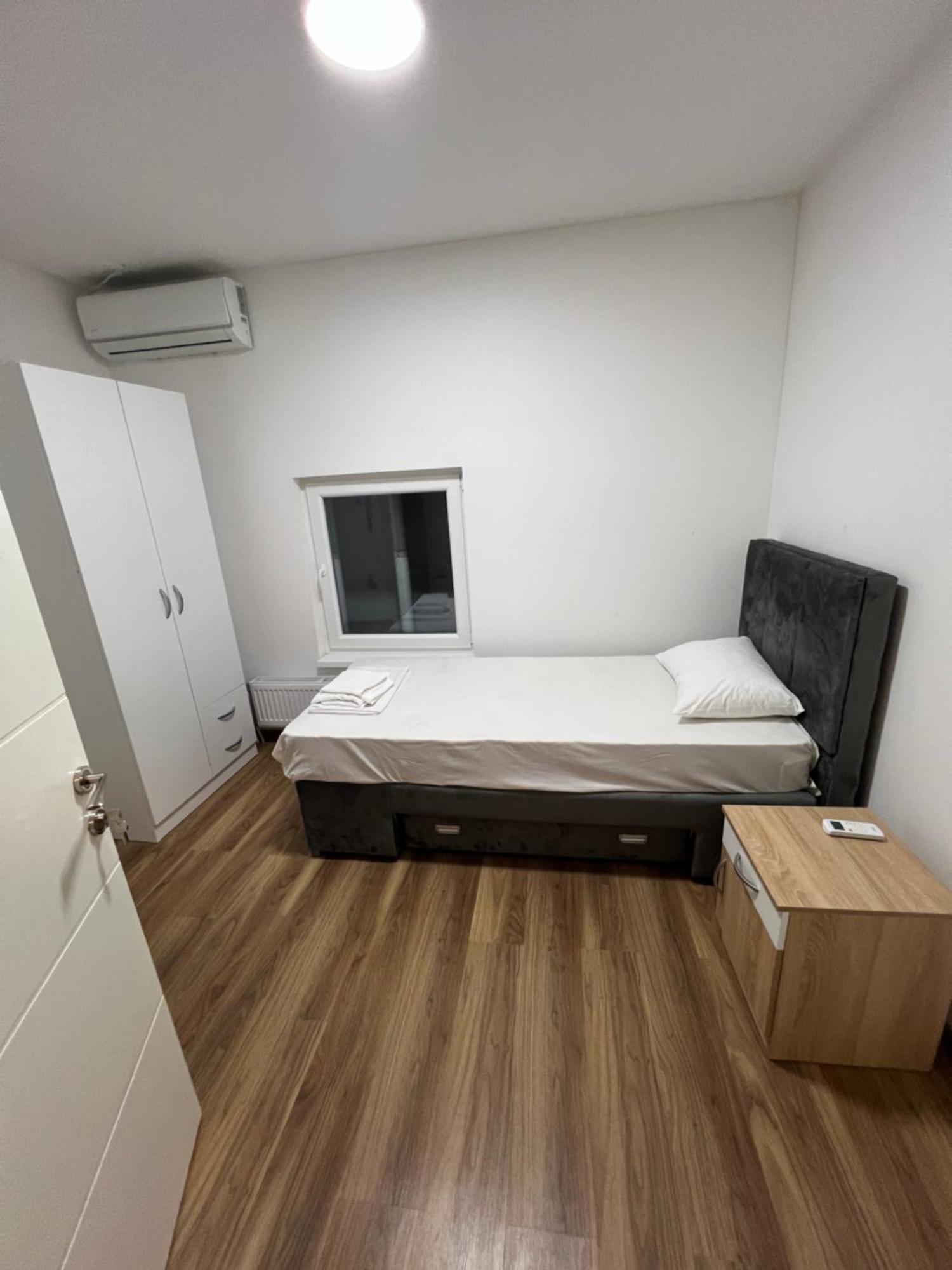 Big House Otel Petrovaradin Dış mekan fotoğraf