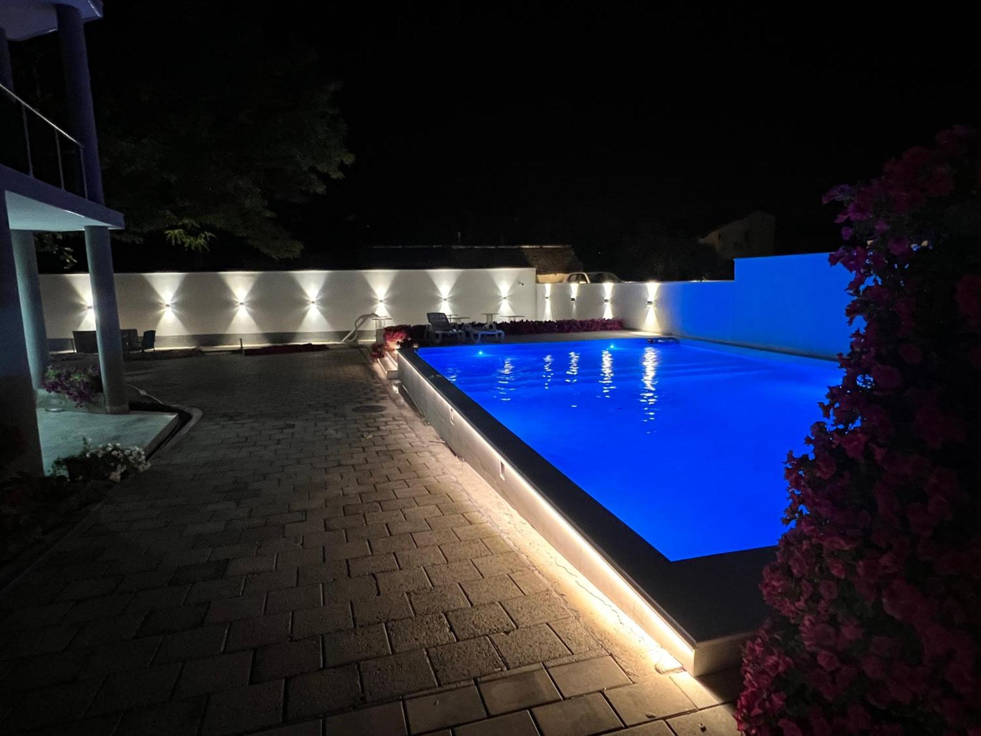 Big House Otel Petrovaradin Dış mekan fotoğraf